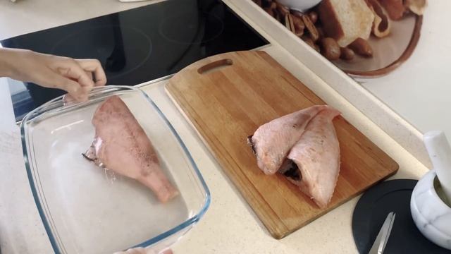 Полезный и вкусный рецепт. Рыба без муки и без масла. смотреть онлайн