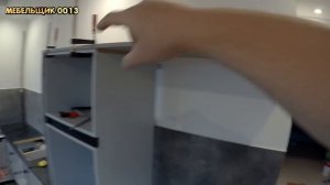 Угловая кухня без верхних шкафов