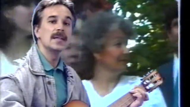 Анатолий Гуляев ИЗГИБ ГИТАРЫ ЖЁЛТОЙ ГИТАРА смотреть онлайн