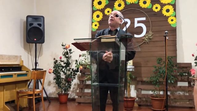 Два белых крыла / Маркович / Христианские песни смотреть онлайн