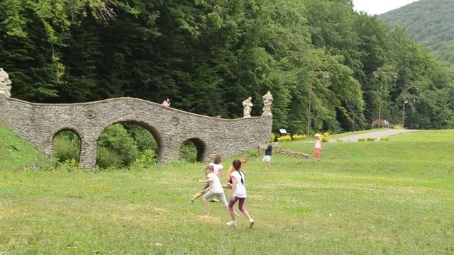 История про близняшек смотреть онлайн