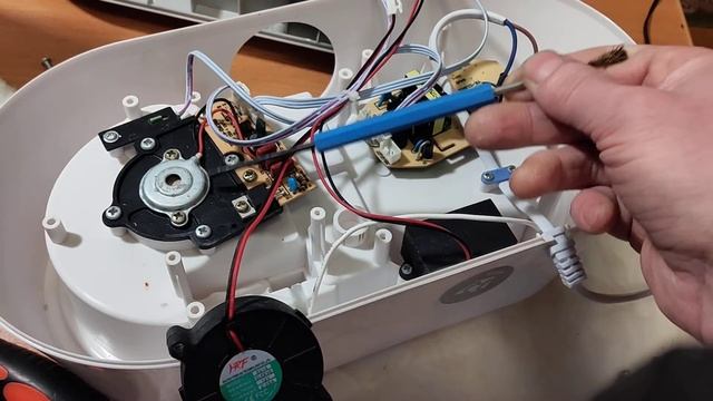 Увлажнитель воздуха тарахтит, как трактор.Исправляем. смотреть онлайн