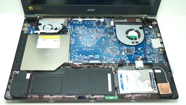 [Cowcot TV] Présentation PC portable de jeu Acer Aspire V-Nitro 17 Black Edition смотреть онлайн