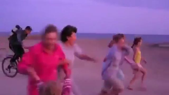 Неожиданный гудок у велосипеда смотреть онлайн