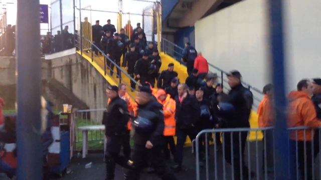 Politiemacht Maksimir stadium, Zagreb, Croatia - Belgium смотреть онлайн