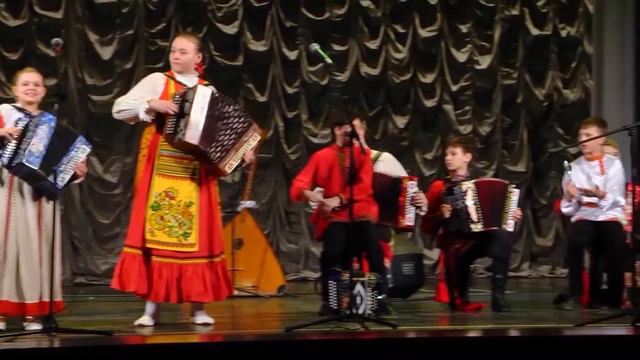 000441 Динара Вдовина и детский ансамбль смотреть онлайн