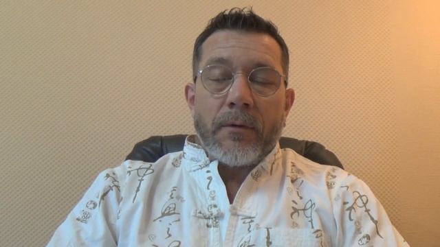Торнадо и динозавр в тарелке с водой. Гидрокинез - чудо своими руками. смотреть онлайн