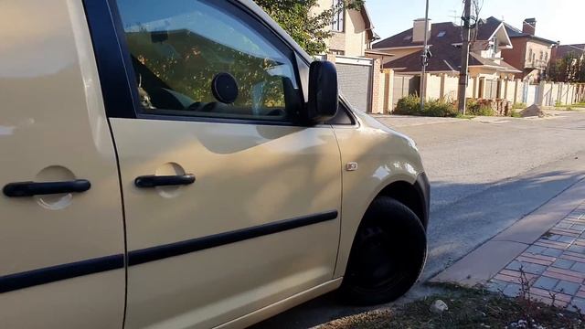 VW Caddy 1.6TDI смотреть онлайн