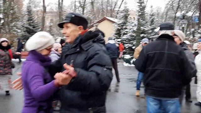 ГЛАЗА ТВОИ ЗЕЛЁНЫЕ МЕНЯ ОКОЛДОВАЛИ