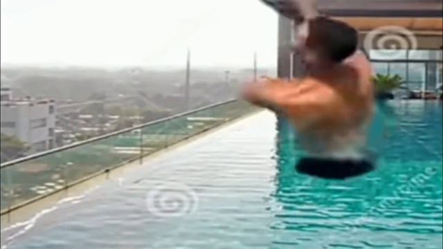 Ronaldo выкинул своего сына 😢 смотреть онлайн