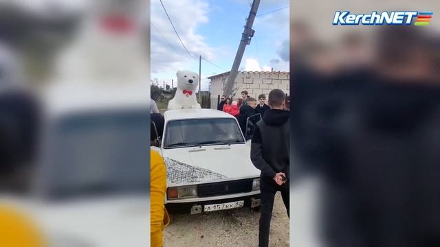 Автоклубы Керчи подарили многодетной семье автомобиль смотреть онлайн