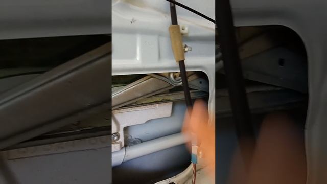 Резкий звук стеклоподъëмника на Toyota Land Cruiser Prado