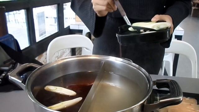 ชาบูอร่อย Gotoku Shabu King สาขา ศาลายา ถ่ายด้วย Samsung DV150F смотреть онлайн
