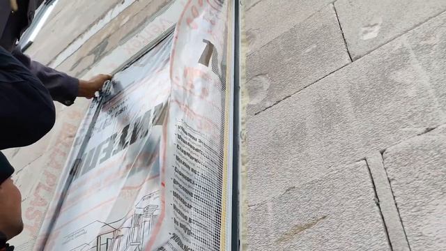 Как правильно установить элемент примыкания с сеткой на окно, как защитить плёнкой от грязи окна смотреть онлайн