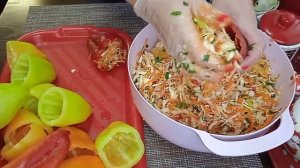 МАРИНОВАННЫЙ БОЛГАРСКИЙ ПЕРЕЦ, фаршированный овощами// отличная закуска.