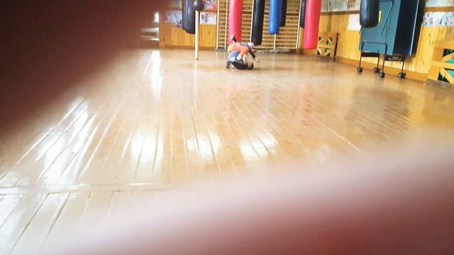 КОГДА МЕСТО ТРЕНИРОВКИ БОИ БЕЗ ПРАВИЛ!! смотреть онлайн