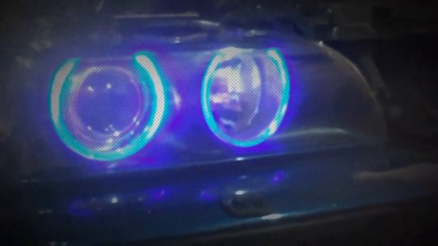Montaż kolorowych ringów w lampy BMW смотреть онлайн