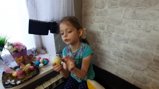 Красим яйца и печём куличи! Пасха 2020 смотреть онлайн