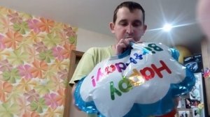 как надуть фольгированный шарик