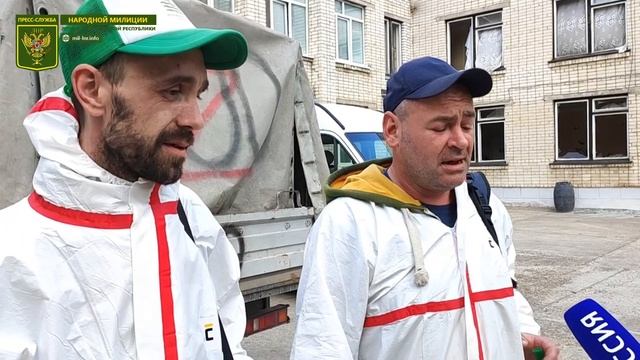 Украинские_боевики_при_отступлении,_минируют_тела_погибших_мирных.