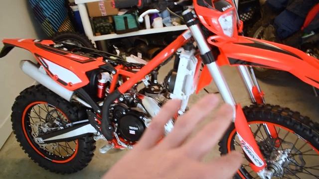 If You Own A Beta Dirt Bike You Need To Do This Before You Ride! смотреть онлайн