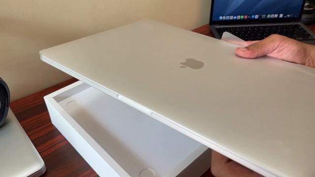 Apple MacBook Pro Unboxing 2021 | intel i7 9th Gen | 512GB SSD | Silver смотреть онлайн