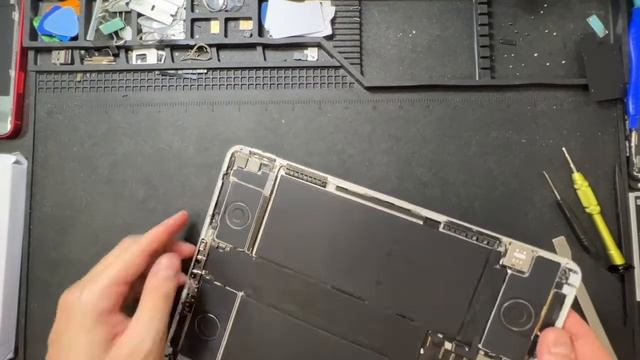 Easy Way to Repair Charging Port on Apple iPad Pro 4th Gen 12.9 смотреть онлайн