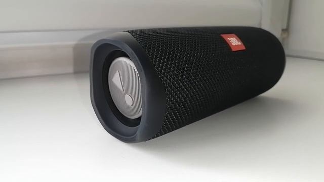 Колонка JBL FLIP 5 LFM 60% Bass Test смотреть онлайн
