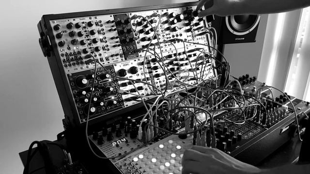Modular techno #40 / LI, Sample Drum, Autodyne, Cymbals смотреть онлайн