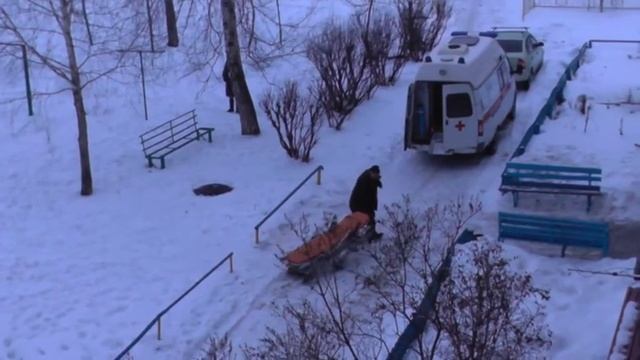 СКОРАЯ ПОМОЩЬ ПРИЕХАЛА НА ВЫЗОВ смотреть онлайн