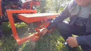 Косилка роторная Уралец - обзор и кошение травы в сквере на минитракторе Уралец.mp4