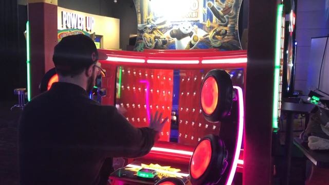 How To Win 1000 Tickets At Dave And Buster's Easily! (Kung Fu Panda Edition) смотреть онлайн