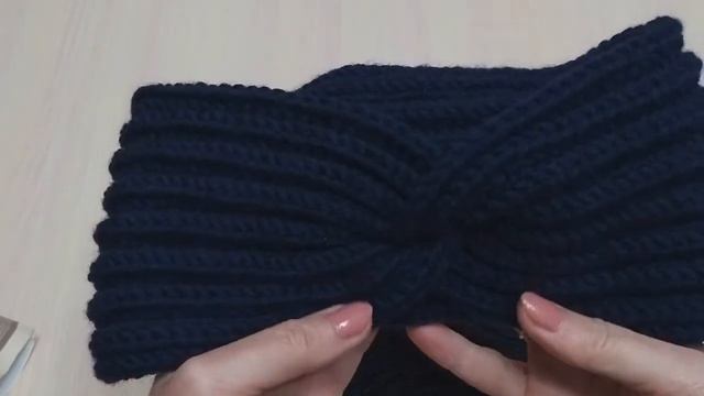 Повязки на голову из остатков пряжи.