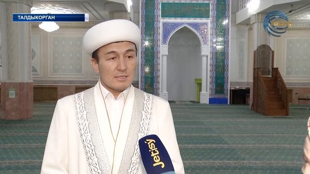 Миллионы мусульман мира отмечают праздник Курбан Айт смотреть онлайн