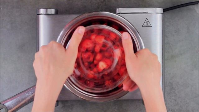Strawberry Oatmeal Bars (Vegan & Gluten-Free Crumble Cake) смотреть онлайн