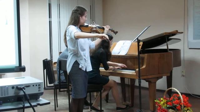 Дебюсси «Прекрасный вечер» исполняют Екатерина Кралькова и Александра Танкова смотреть онлайн