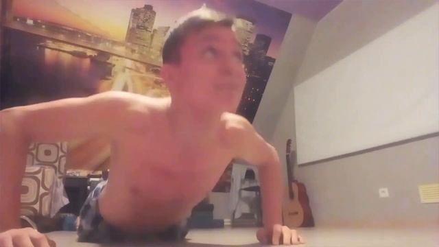 ПОЧТИ ПОБИЛ МИРОВОЙ РЕКОРД ПО ОТЖИМАНИЯМ ЗА 30 СЕКУНД! смотреть онлайн