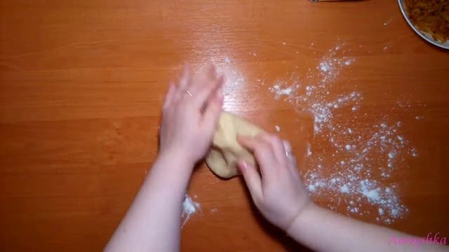 Вкусные и тонкие пирожки с капустой / Молдавские пирожки с капустой / Вэрзэре / Постные пирожки смотреть онлайн