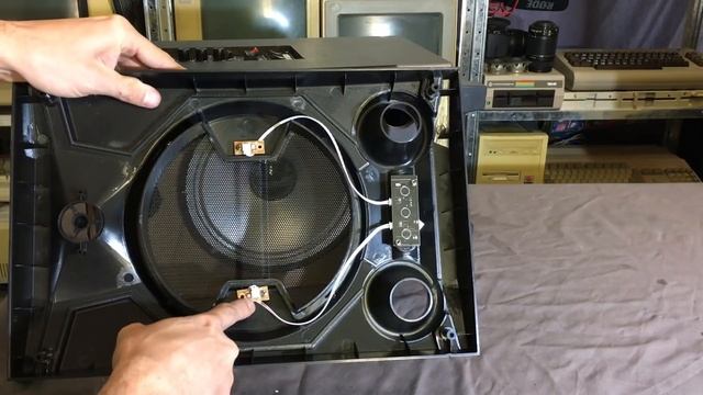 Laser SPK-F220 Portable Bluetooth Speaker Review - Teardown смотреть онлайн