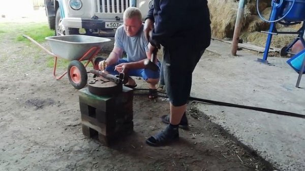 Как выровнять согнутый кардан. Согнули кардан.