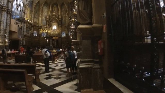 Прогулка по Монсеррат. Испания. смотреть онлайн