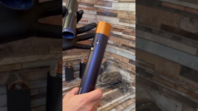 Фен-Стайлер Dyson HS05 Complete Long в работе (краткий обзор) смотреть онлайн