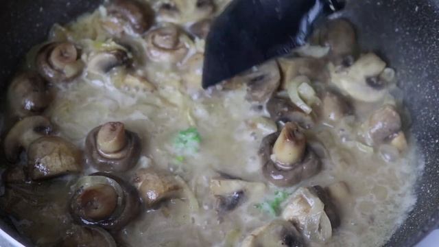 ГОРЯЧИЙ БУТЕРБРОД С ГРИБАМИ/ОТЛИЧНАЯ БЫСТРАЯ ЗАКУСКА/ГОТОВИТЬ ВСЕМ ОБЯЗАТЕЛЬНО смотреть онлайн