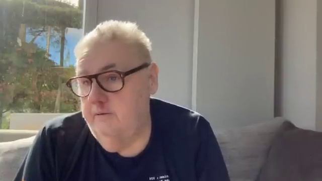 Face à Pierrot (2/4) : "Attaquer Marc Keller, c'est de l'ingratitude et du manque de respect" смотреть онлайн