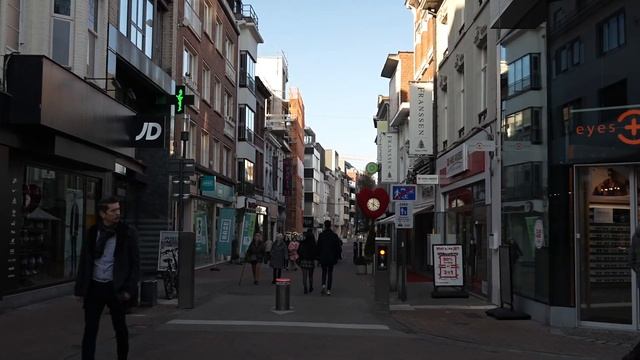 Hasselt. Belgium - Through the streets of fabulous city 4K смотреть онлайн
