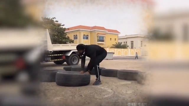 Невероятно СИЛЬНЫЙ Человек. Walid Yari смотреть онлайн