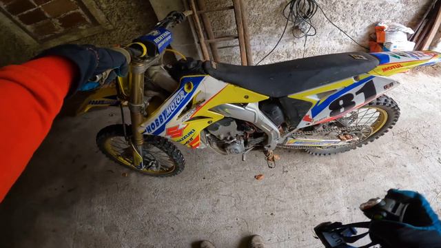 FOUND A FREE DIRT BIKE Barn Find! (Its Working!) смотреть онлайн