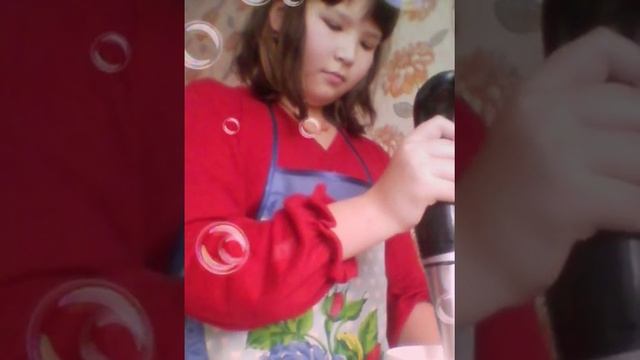 Делаю смузи из бананов. смотреть онлайн