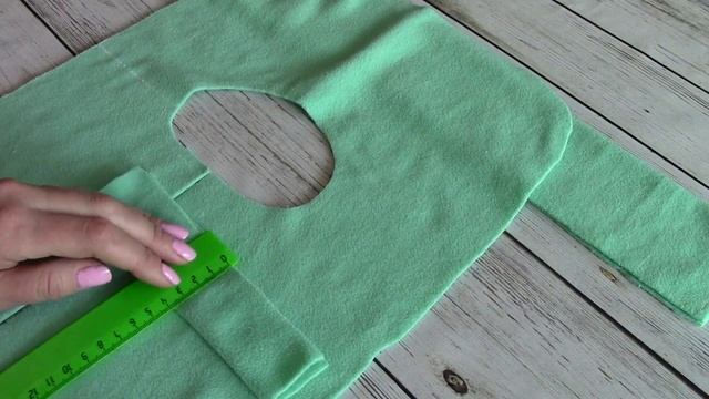 Как сшить манишку. Детская манишка