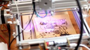 Гравировка акрила 8ми ваттным лазером